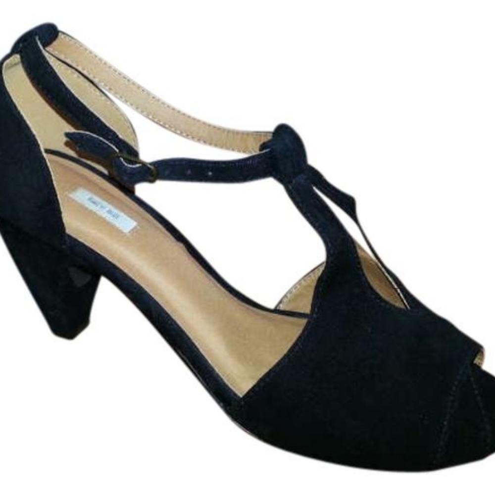 Urban Outfitters Kimchi Blue black suede Nova heel